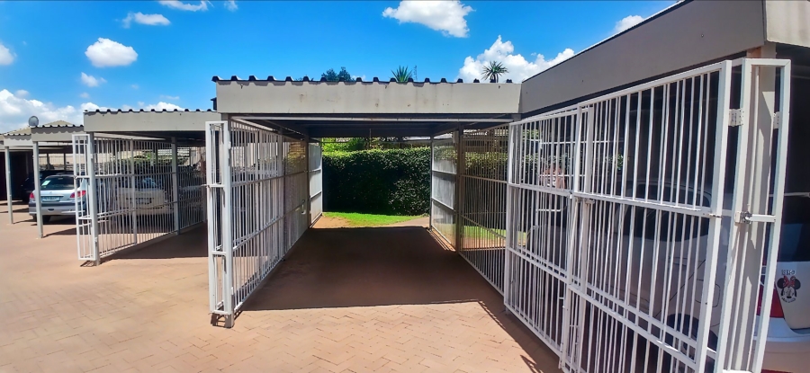 2 Bedroom Property for Sale in Pellissier Free State